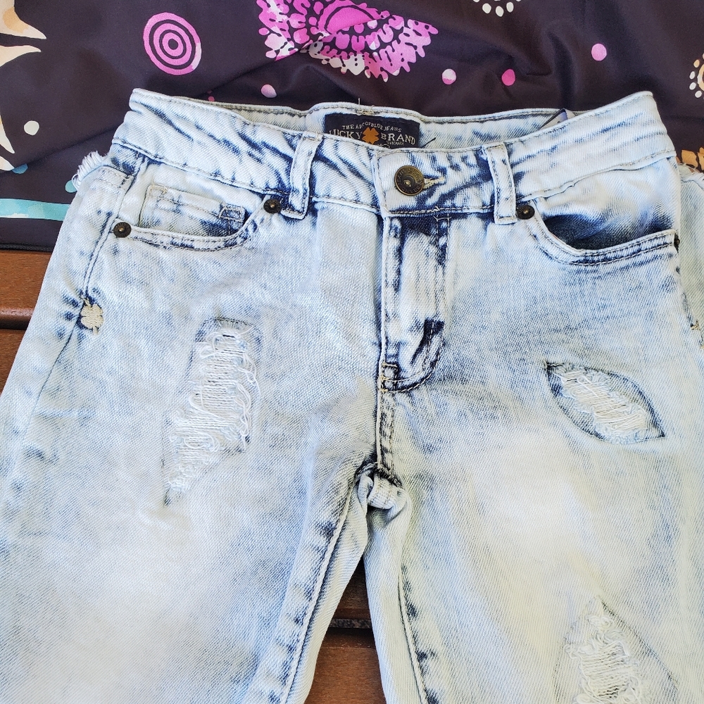 Lucky Brand Distressed Light Wash Jeans Size 10 Mid Rise Straight Skinny Denim